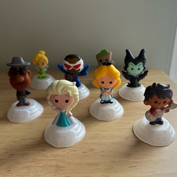 Lot Of 8 Disney 100 McDonald’s Happy Meal Toys Elsa, Tinkerbell, Alice, Groot - Picture 1 of 11
